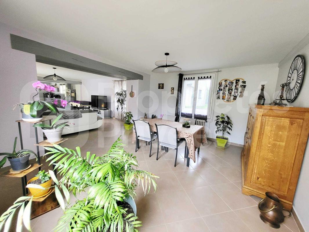 ENGENVILLE Maison  non mitoyenne, 4 chambres, garage, dépendances et jardin 8