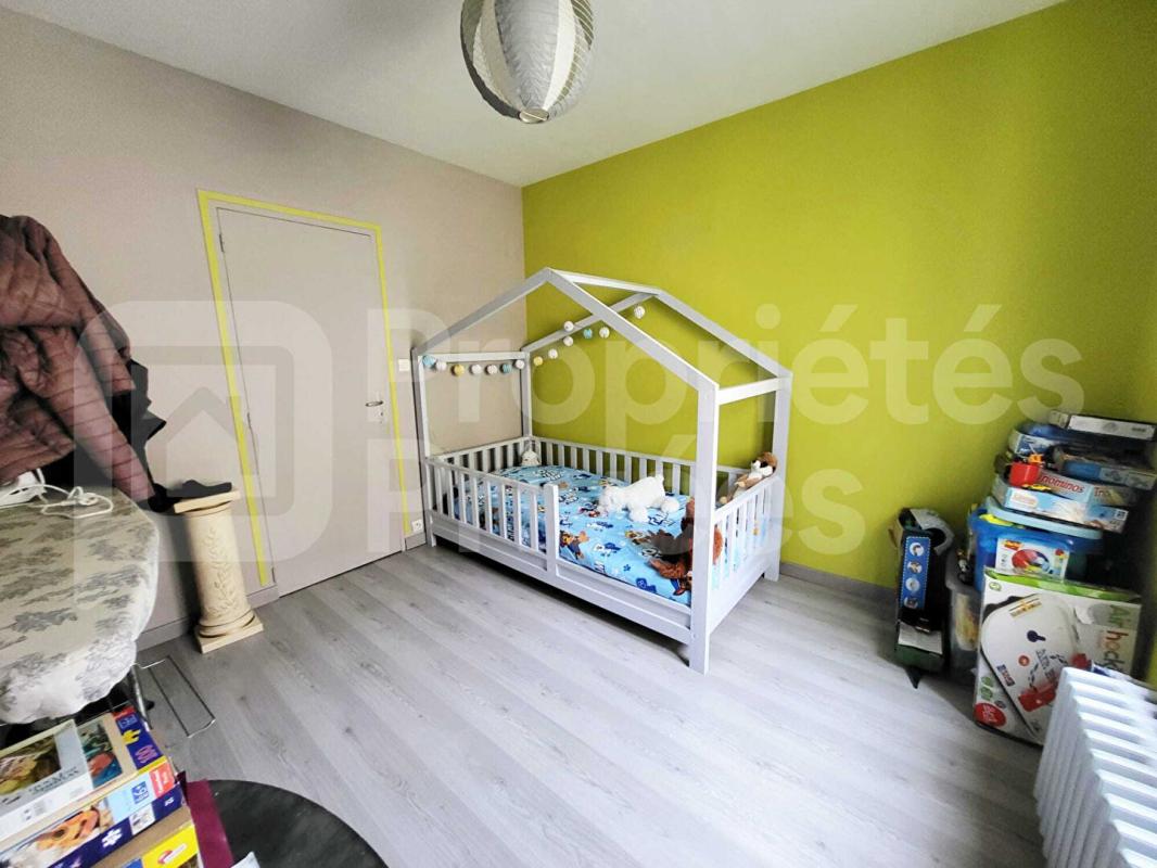 ENGENVILLE Maison  non mitoyenne, 4 chambres, garage, dépendances et jardin 9