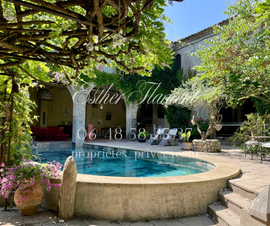 ANDUZE Demeure de prestige au style riad idéal exploitation 2