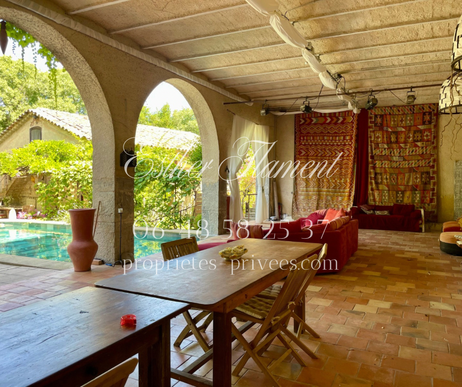 ANDUZE Demeure de prestige au style riad idéal exploitation 6