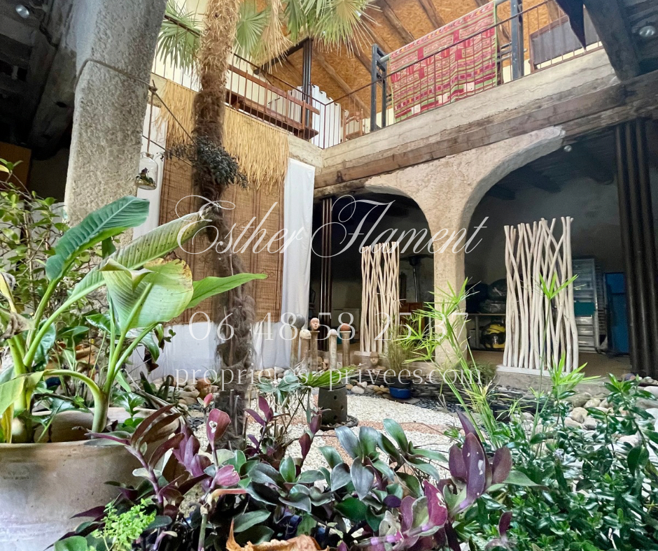 ANDUZE Demeure de prestige au style riad idéal exploitation 9