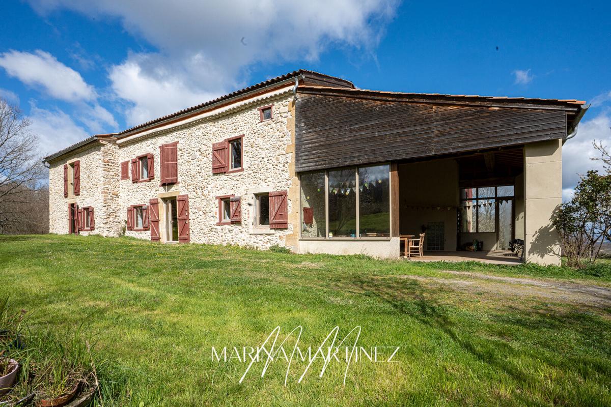 LIMOUX Propriété de caractère en pierre - Domaine avec gîte, terres, forêt et vue panoramique - Proche Limoux 1