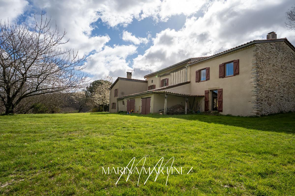 LIMOUX Propriété de caractère en pierre - Domaine avec gîte, terres, forêt et vue panoramique - Proche Limoux 15