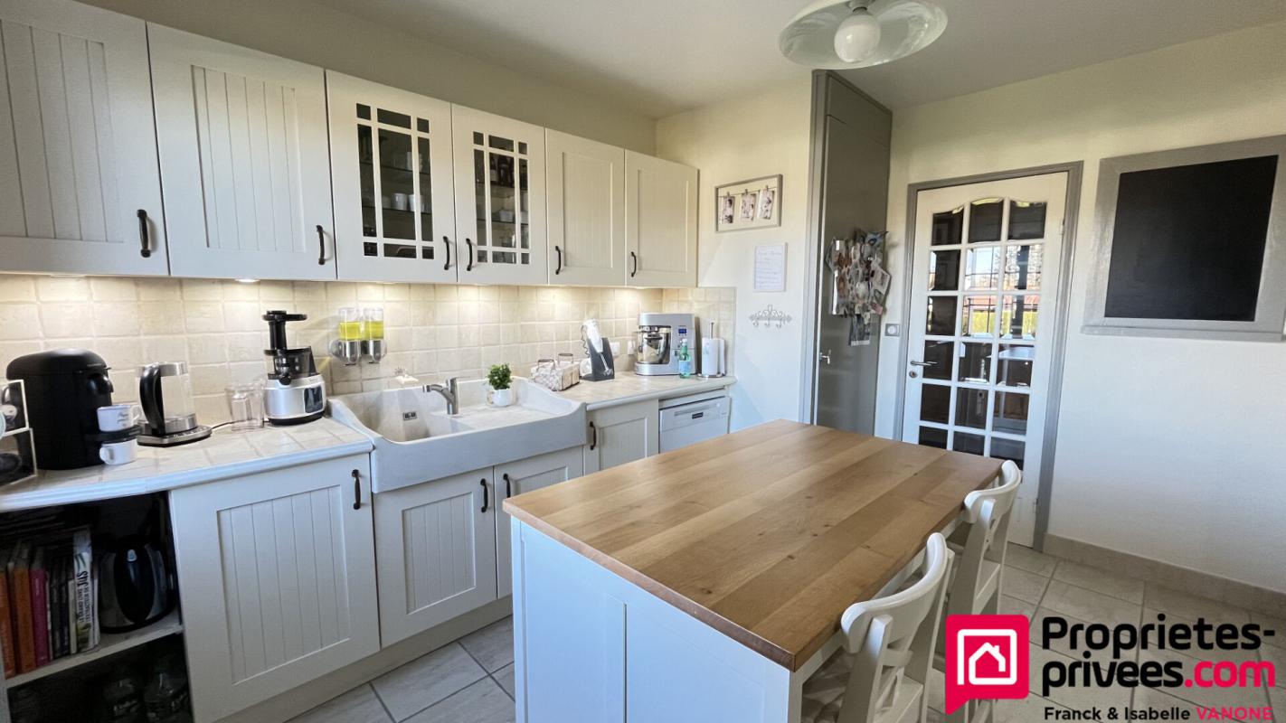 HOUPLINES Maison individuelle - 3 chambres - 2 salles de bains - bureau - jardin - garage -166 m² 1