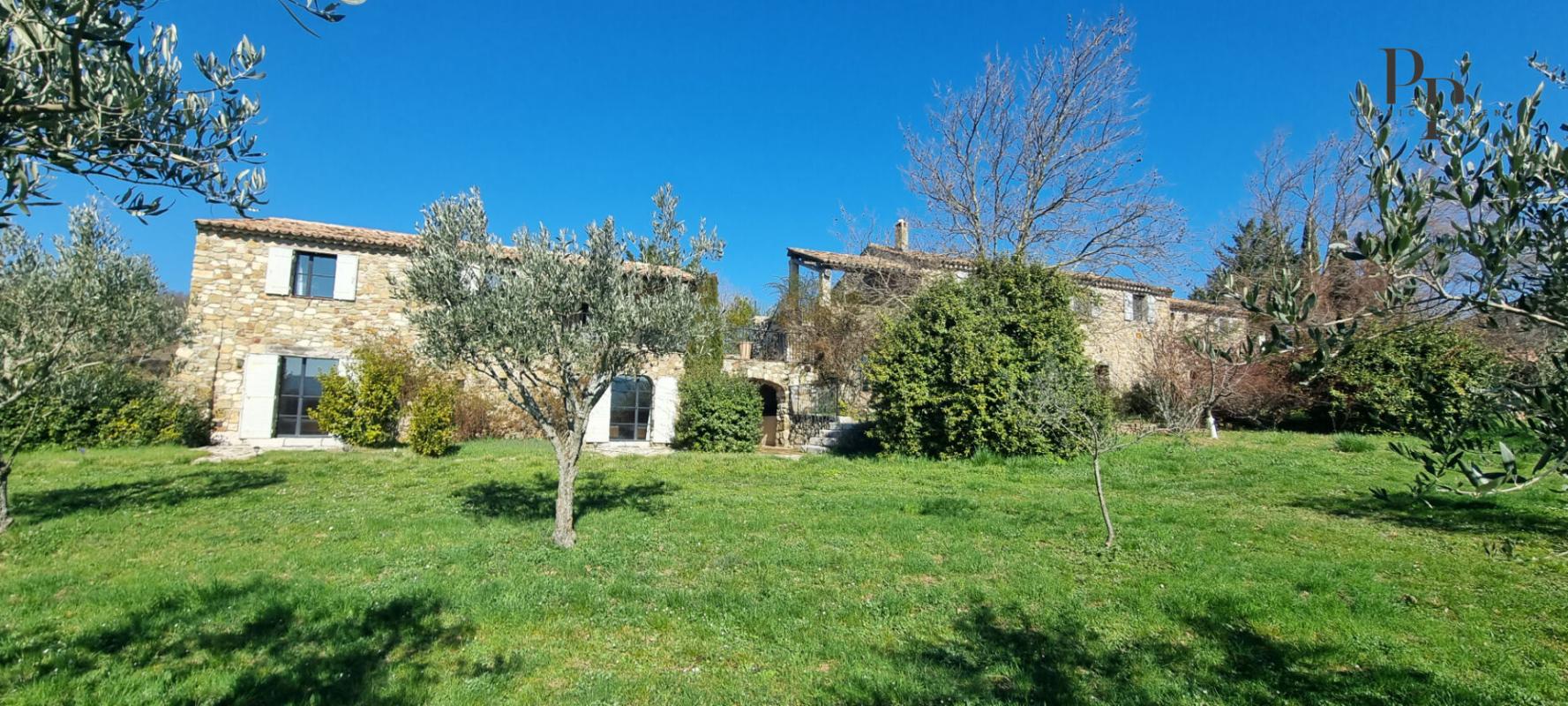 VIENS Lubéron - Domaine d'exception de plus de 200 hectares / 1200 m² habitables 13