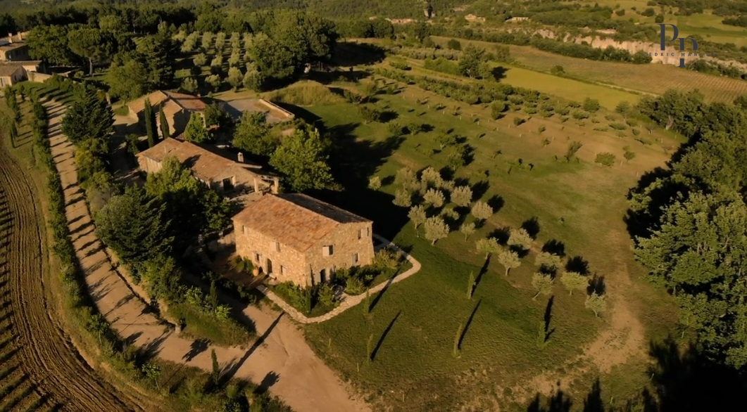 VIENS Lubéron - Domaine d'exception de plus de 200 hectares / 1200 m² habitables 6