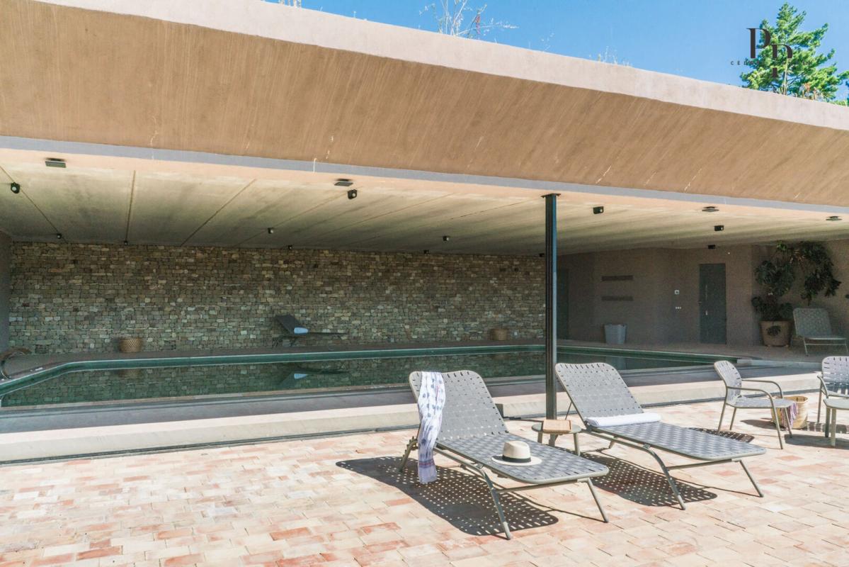 VIENS Lubéron - Domaine d'exception de plus de 200 hectares / 1200 m² habitables 9