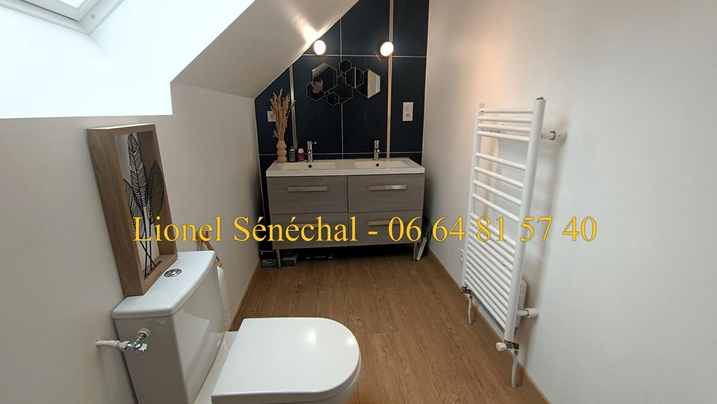 SAINT-SATURNIN Maison contemporaine lumineuse et peu énergivore de 6 pièces de 120 m2 sur une parcelle de plus de 500 m2 11