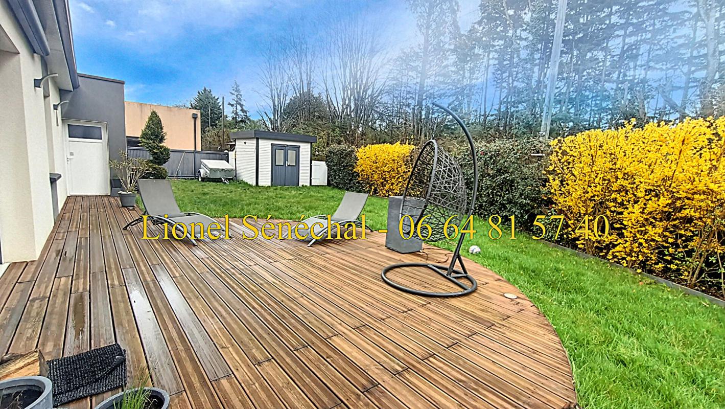 SAINT-SATURNIN Maison contemporaine lumineuse et peu énergivore de 6 pièces de 120 m2 sur une parcelle de plus de 500 m2 12