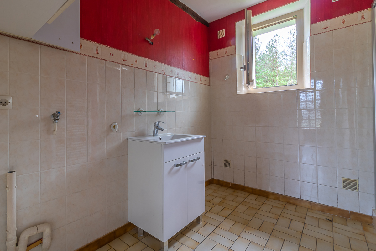 GIEVRES Maison Giévres 17 pièce(s) 372.44 m2 13