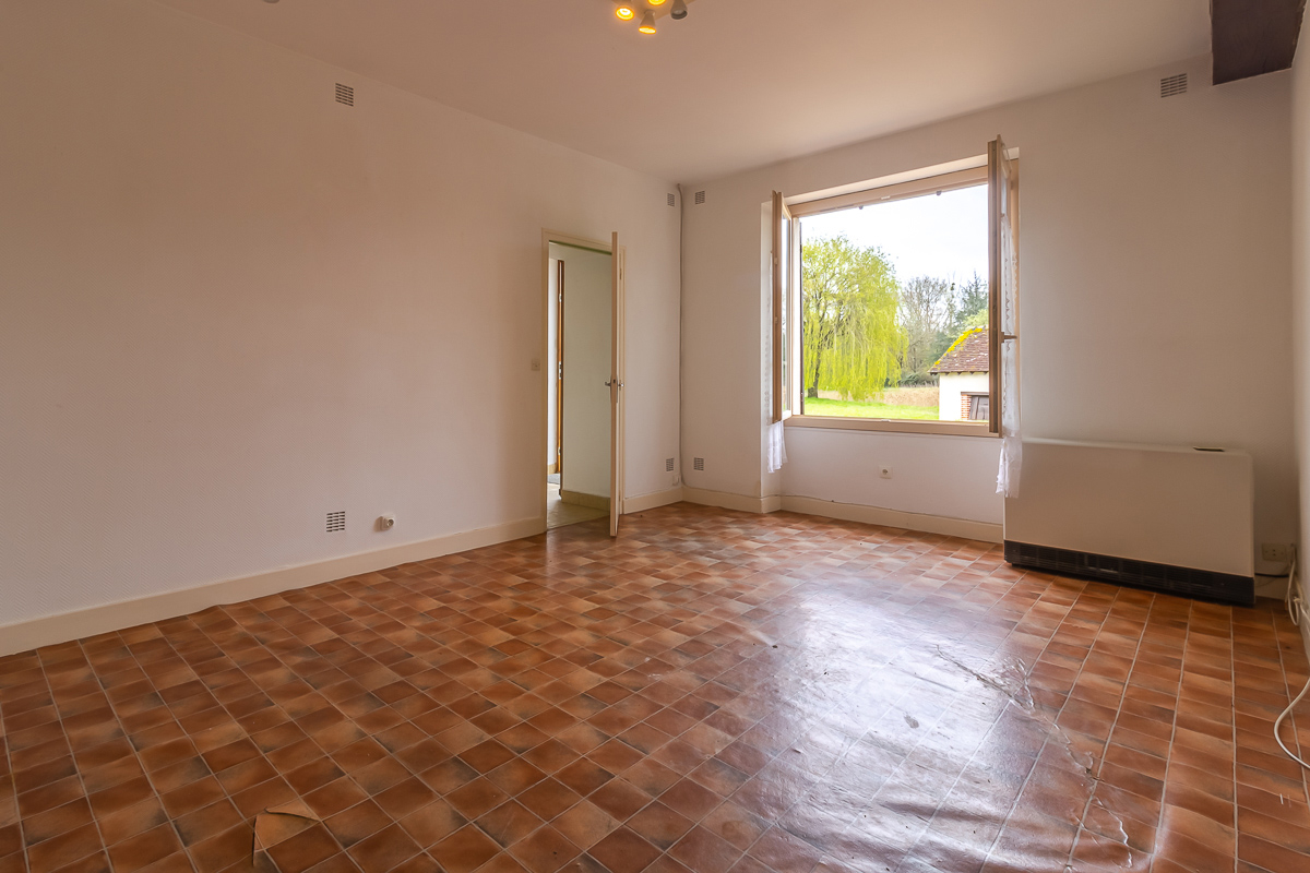 GIEVRES Maison Giévres 17 pièce(s) 372.44 m2 6