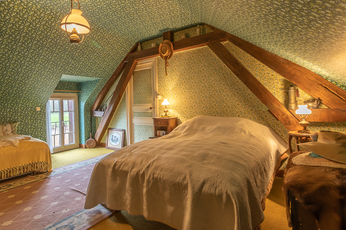 GIEVRES Maison Giévres 17 pièce(s) 372.44 m2 8