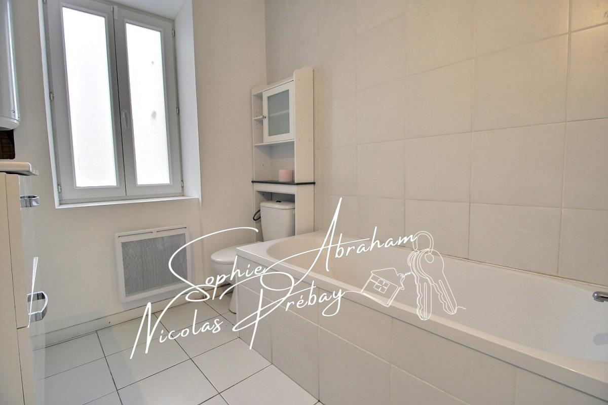 TOURY Maison avec jardin. Centre ville, proche des commerces, écoles et gare SNCF 5