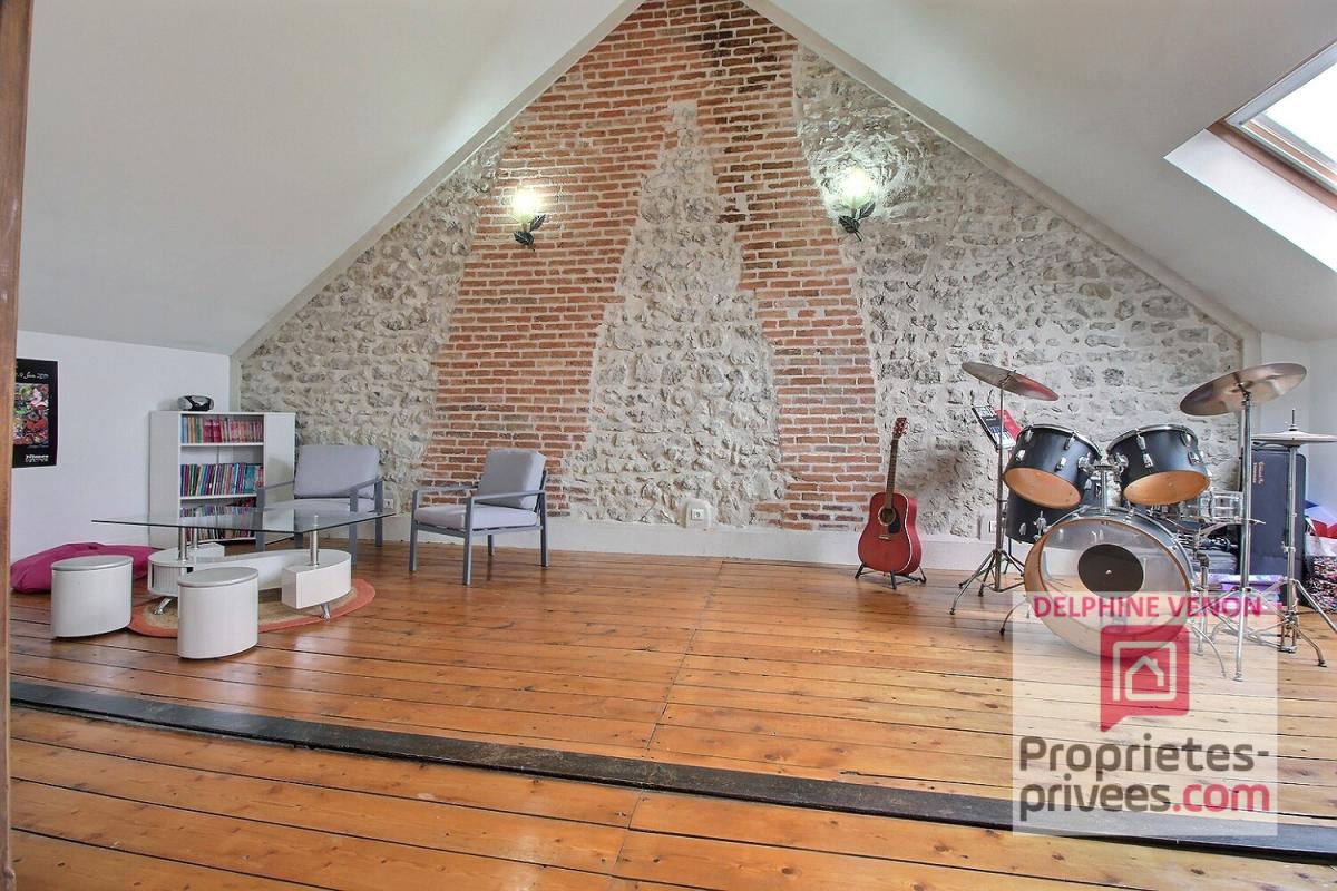 CHATEAUNEUF-SUR-LOIRE Exclusivité - Maison bourgeoise de 225 m² classe énergie C avec double garage et jardin en centre ville de Châteauneuf sur Loire 13