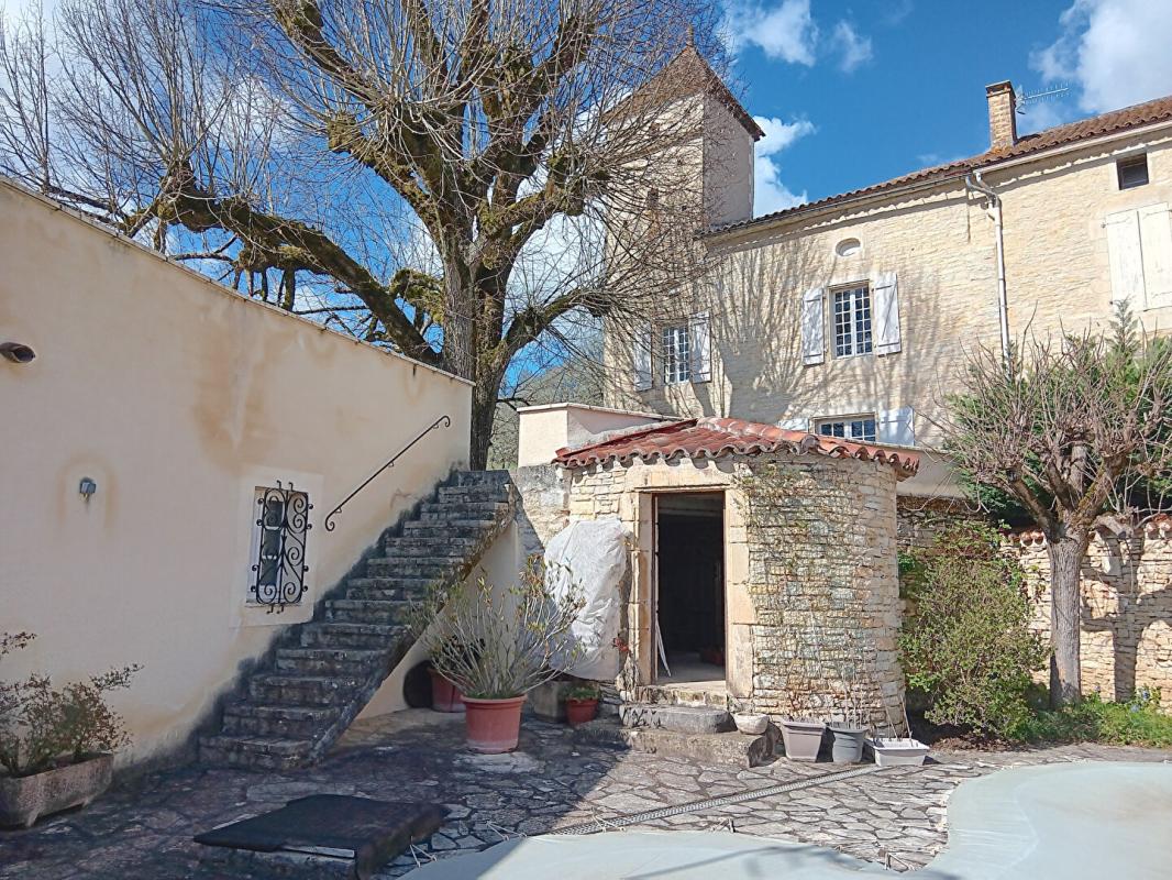 CAHORS À 20 minutes au nord de Cahors 46000 maison avec gites et piscine 11