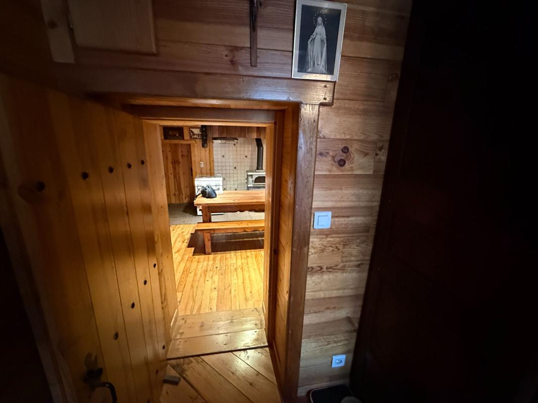 MAGLAND Ferme savoyarde coteau de MAGLAND 5 pièces , 220 000 euros 13