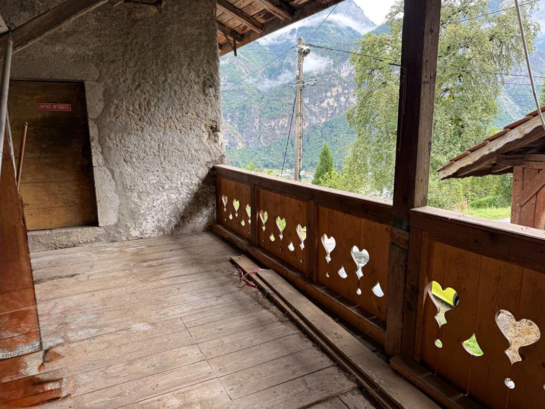 MAGLAND Ferme savoyarde coteau de MAGLAND 5 pièces , 220 000 euros 7