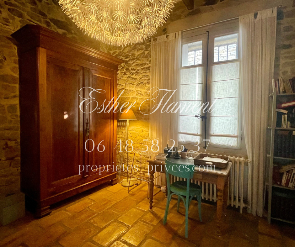 CAVEIRAC Maison en pierre de caractère 12