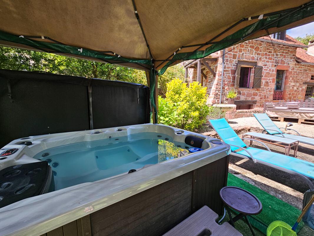 COLLONGES-LA-ROUGE A Collonges La Rouge : Moulin historique du 17° avec gîte indépendant - Rentabilité & charme en Corrèze ! EXCLUSIVITE 15