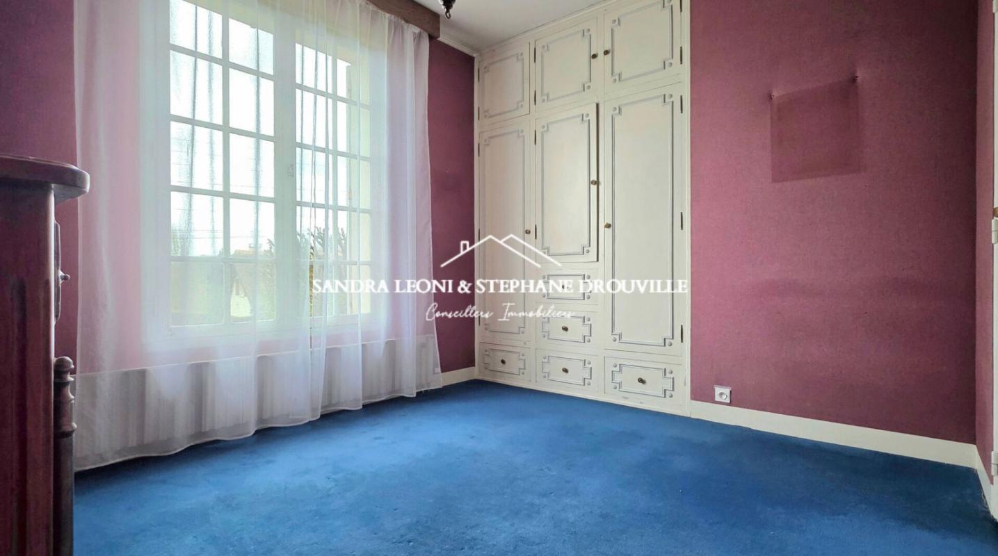 JOUY JOUY - CHARMANTE MAISON de 115 m2, 5 PIECES 6