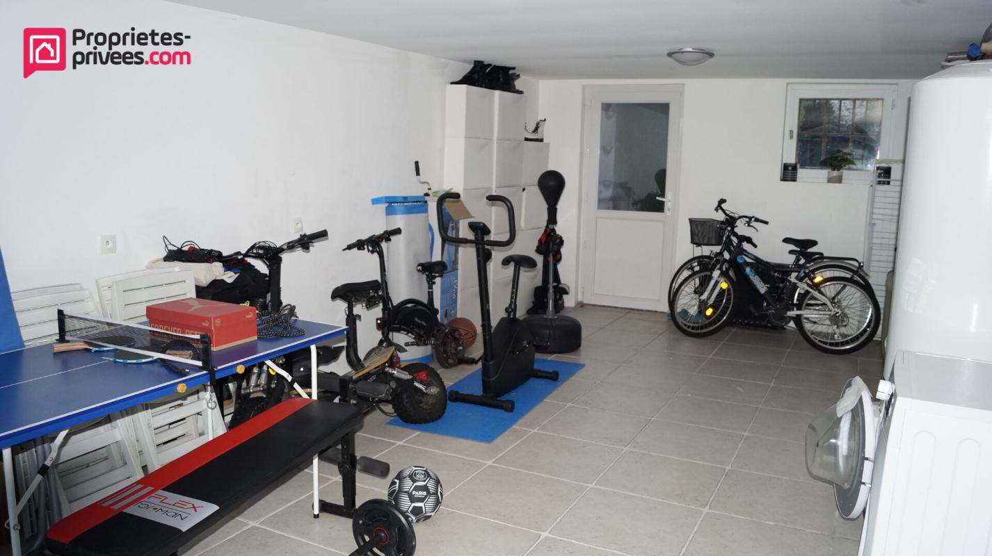 CHEVANNES Maison individuelle 7 pièces de 155m² avec jardin clos de 660m² 13