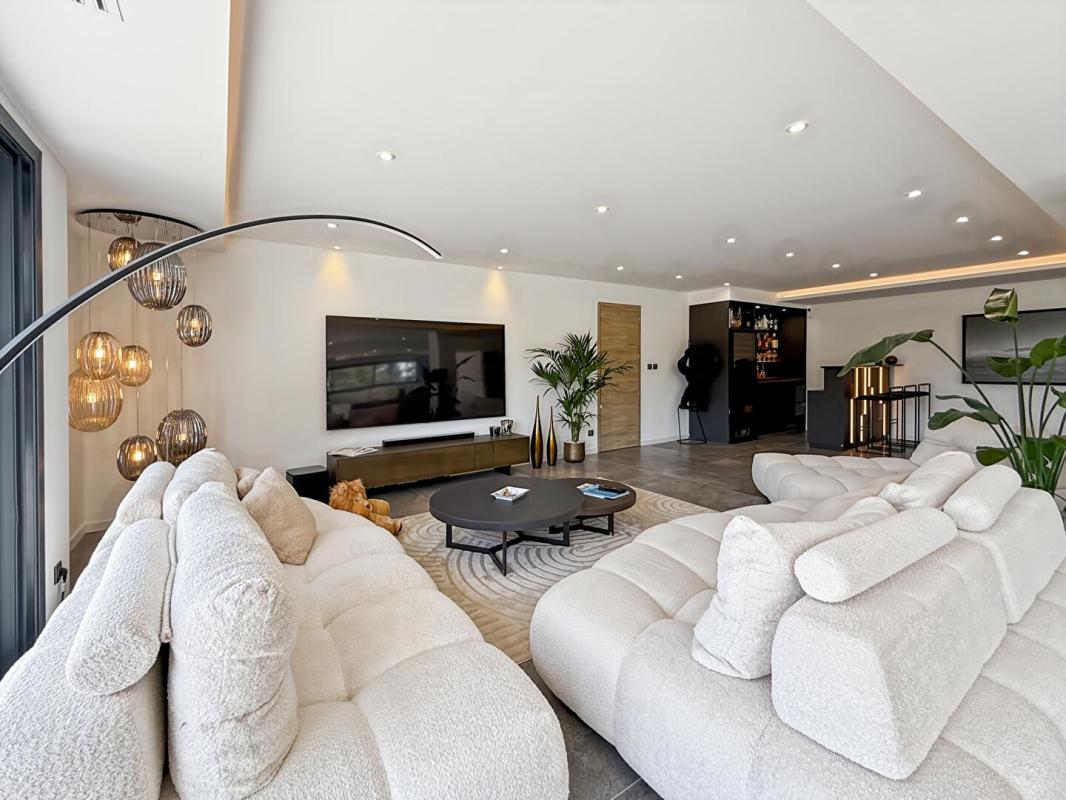 SAINT-REMY-DE-PROVENCE Maison contemporaine à vendre proche de Saint-Rémy-de-Provence 2