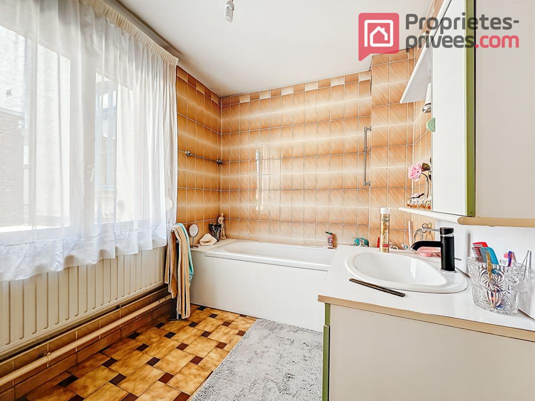 LILLE À vendre -  Maison 8 chambres - 207 m² habitables - 3 garages -Jardin - Quartier recherché de Lille - Vieux lille 7