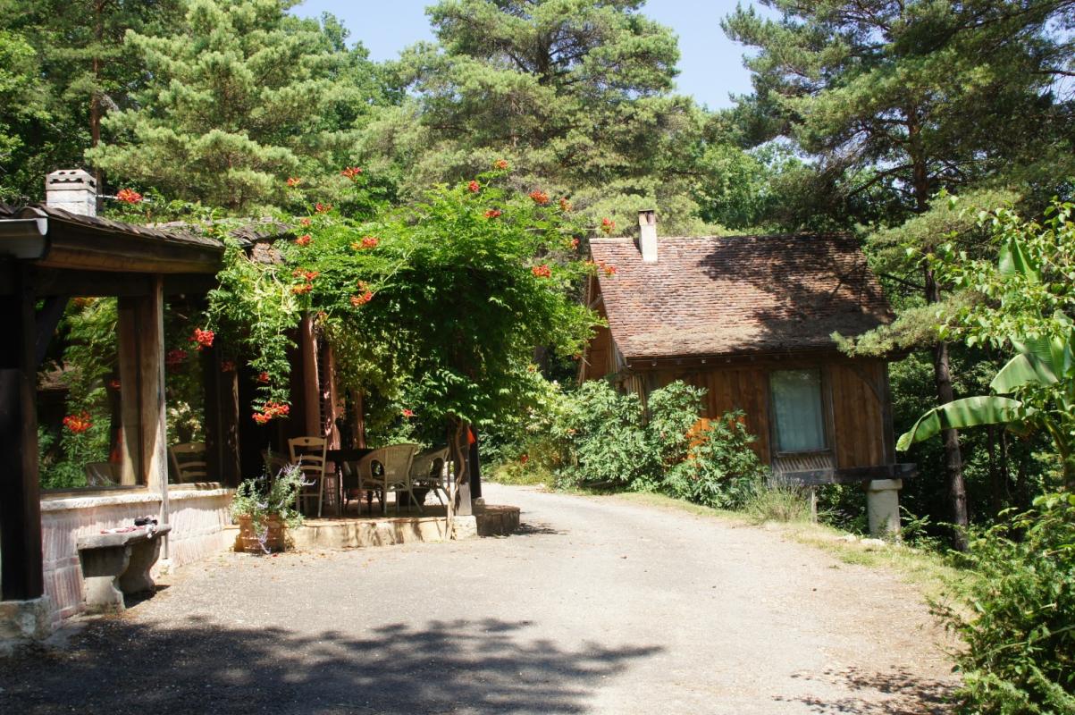 BERGERAC Chalet en bois niché dans la nature et sa dépendance a seulement 20 min de Bergerac 1