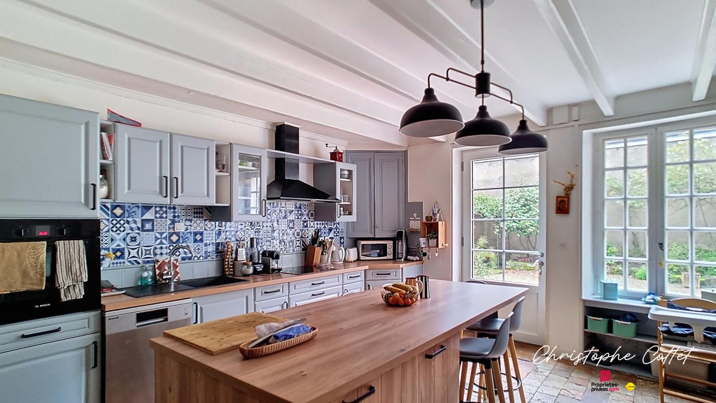 BONNES Maison en pierre de caractère  207 m²  8 pièces Bonnes 86300 5