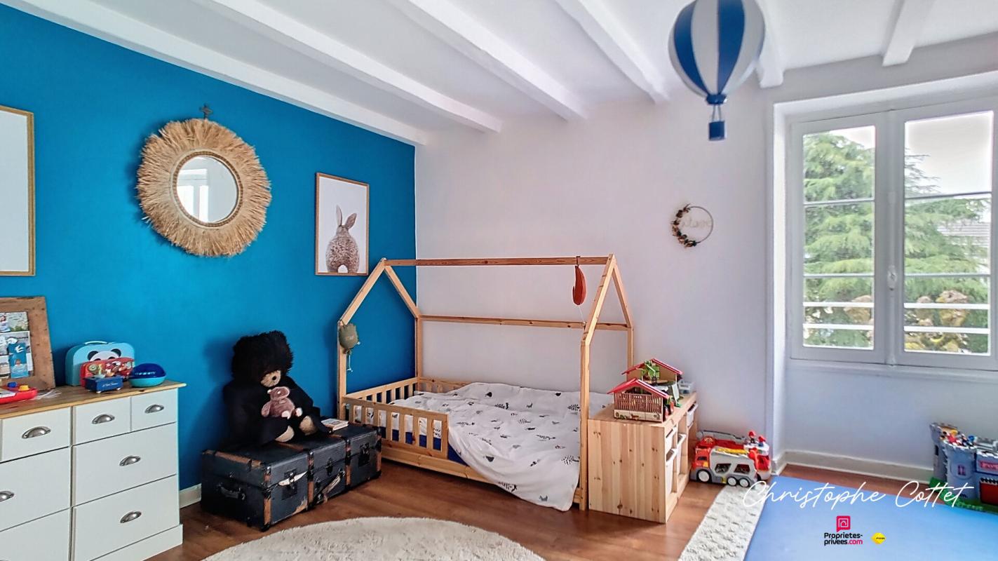 BONNES Maison en pierre de caractère  207 m²  8 pièces Bonnes 86300 9