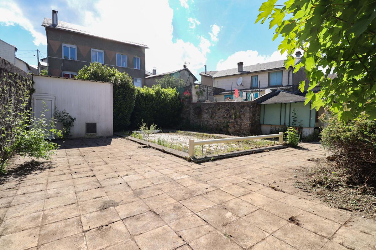 LACAUNE À vendre - Ensemble immobilier avec terrain de 751 m² au coeur de Lacaune 2