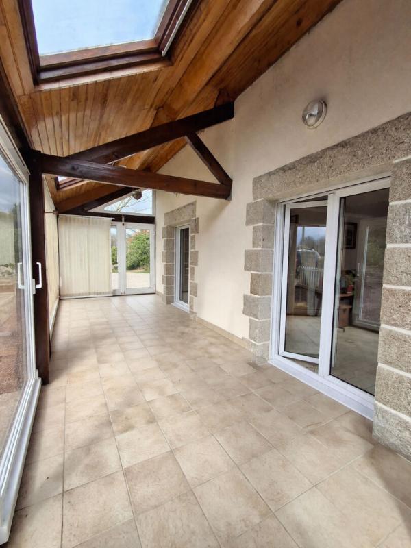 CRUGUEL Vous rêvez d'espace, de nature et d'un terrain pour vos projets ? Cette propriété pourrait bien être votre coup de coeur 5