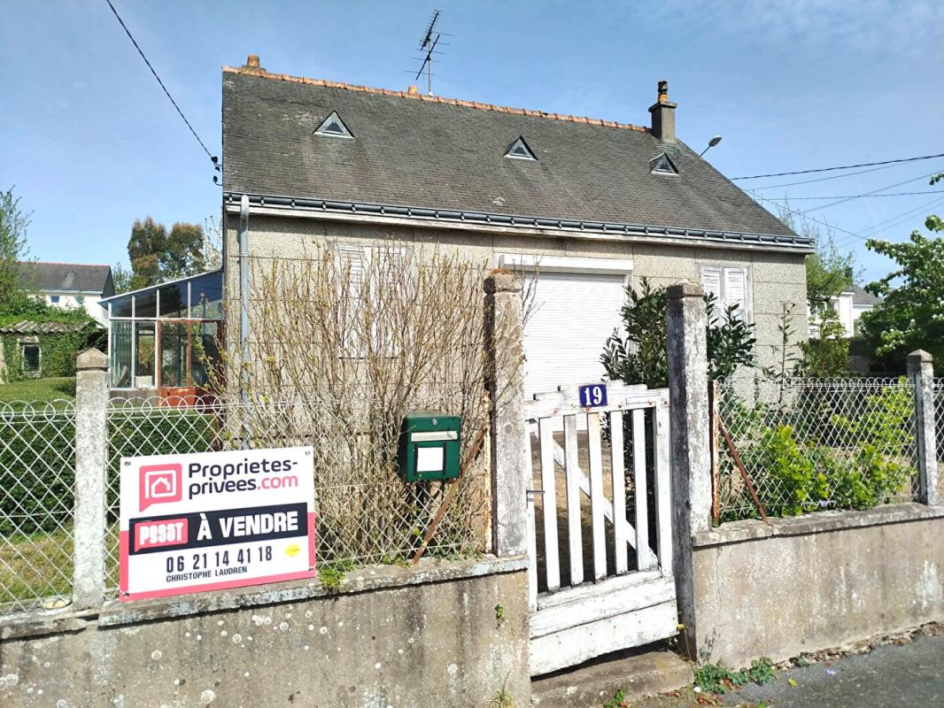 PONTIVY Maison de plain pied, proche centre ville 1