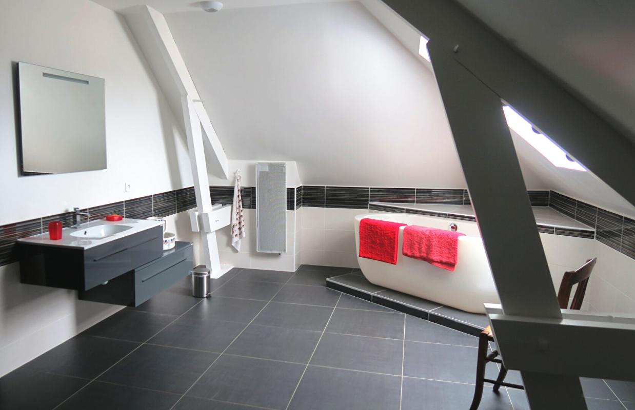 L'ISLE-ADAM Demeure de prestige de 349m2 avec piscine et grand jardin 12