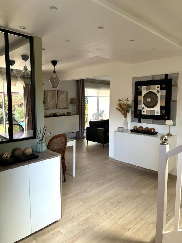 VERNEUIL-SUR-SEINE Maison familiale 6 chambres avec vie de plain-pied au calme en impasse 1