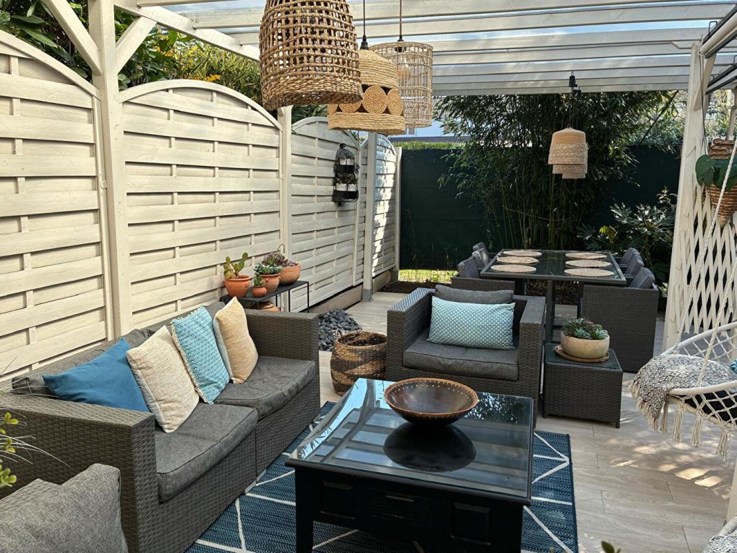 VERNEUIL-SUR-SEINE Maison familiale 6 chambres avec vie de plain-pied au calme en impasse 15