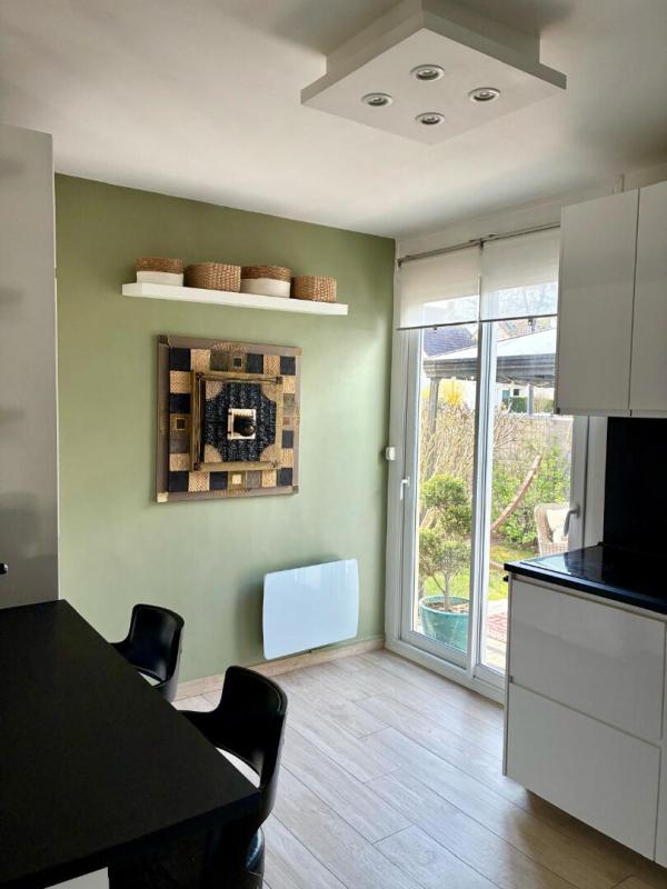 VERNEUIL-SUR-SEINE Maison familiale 6 chambres avec vie de plain-pied au calme en impasse 6