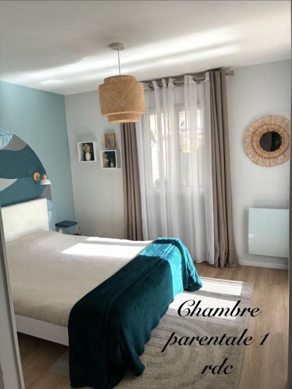 VERNEUIL-SUR-SEINE Maison familiale 6 chambres avec vie de plain-pied au calme en impasse 7