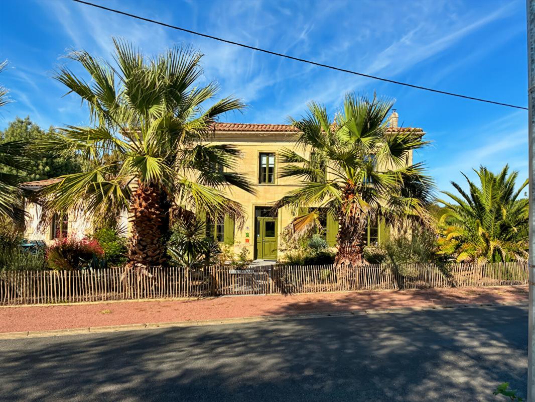 BRAUD-ET-SAINT-LOUIS Propriété de caractère entre élégance , sérénité et rentabilité 1