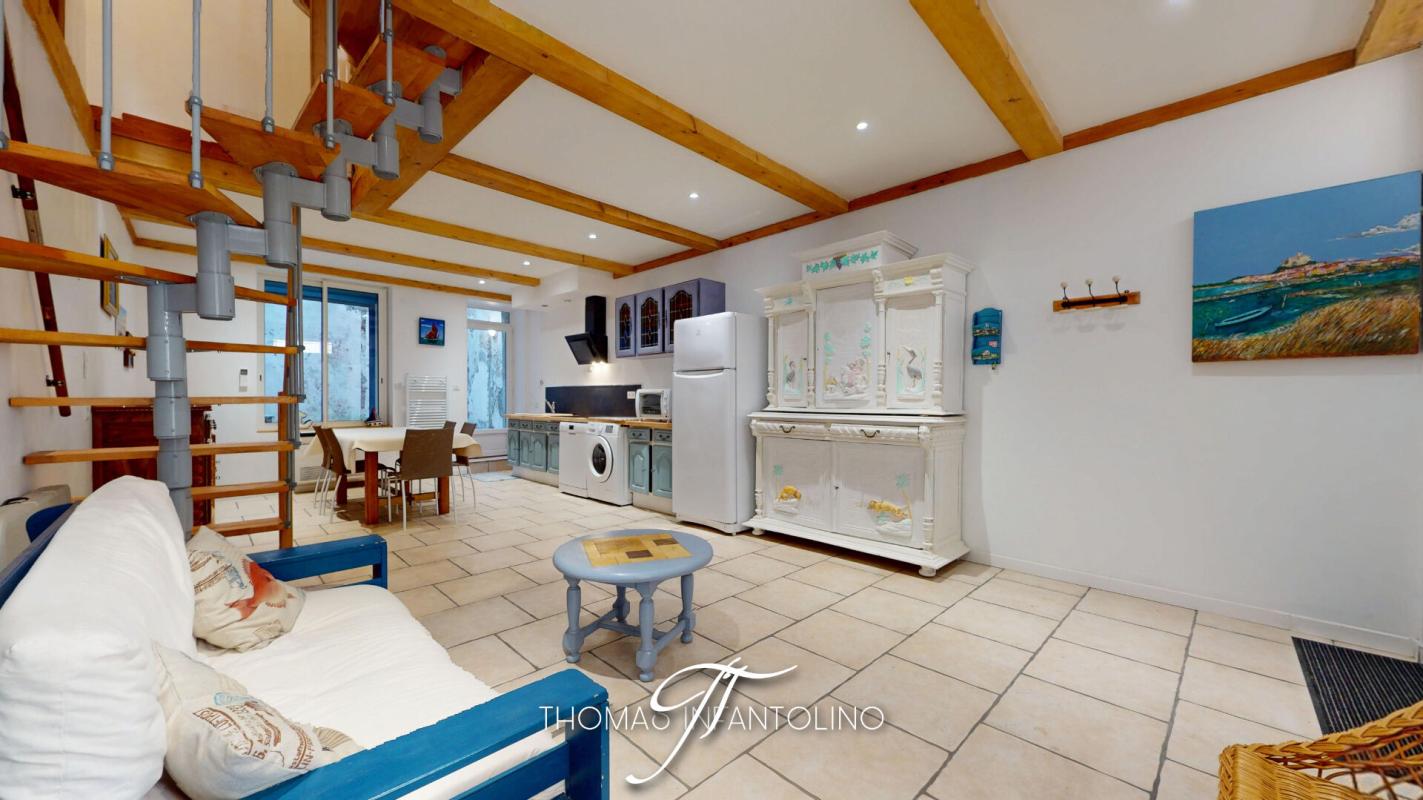 GRUISSAN EN EXCLUSIVITE - 4 CHAMBRES - 2 SALLES D'EAU - 2 WC - COUR INTERIEURE - RENOVATION COMPLÈTE 3