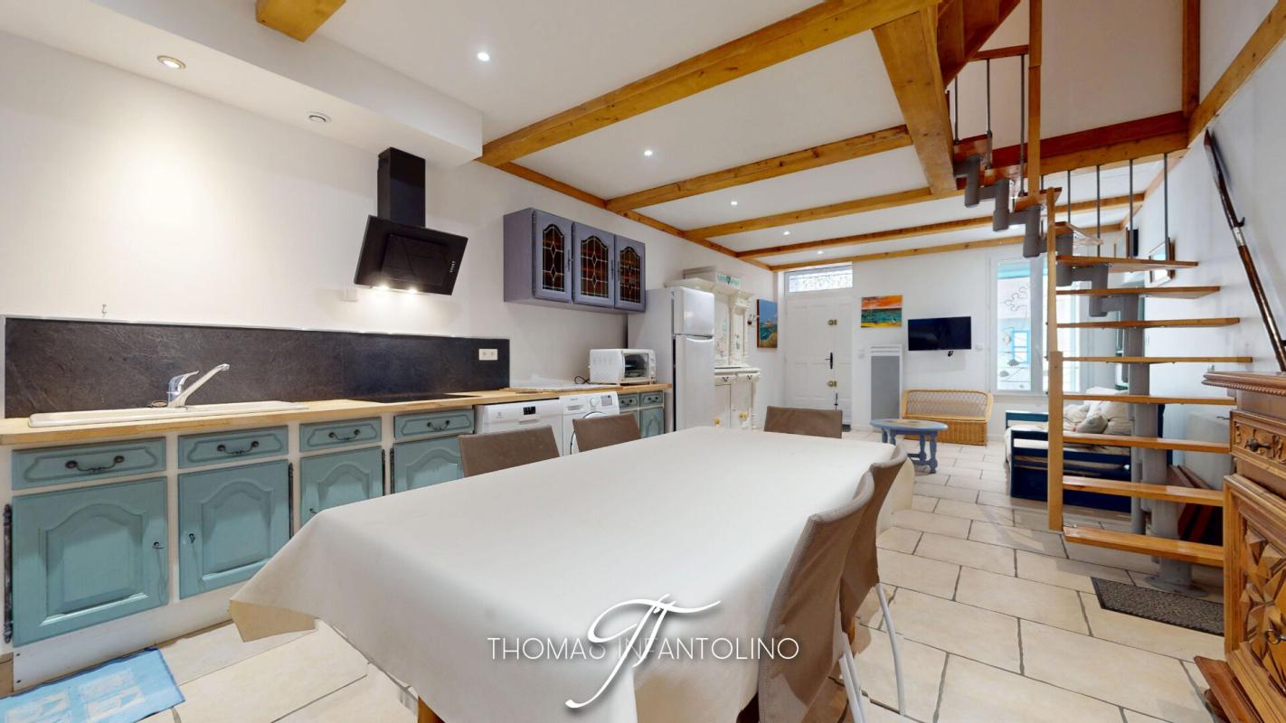 GRUISSAN EN EXCLUSIVITE - 4 CHAMBRES - 2 SALLES D'EAU - 2 WC - COUR INTERIEURE - RENOVATION COMPLÈTE 6