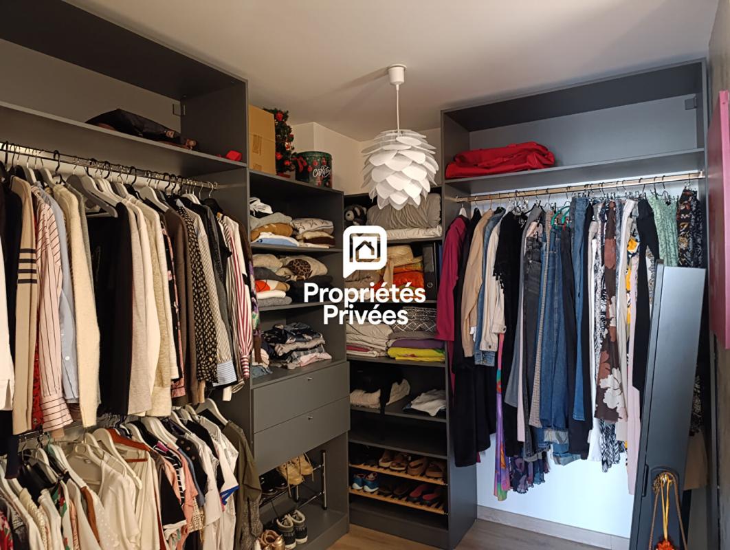 RANCENAY Secteur AVANNE-AVENEY- Maison contemporaine récente de 160 m2 avec piscine 14