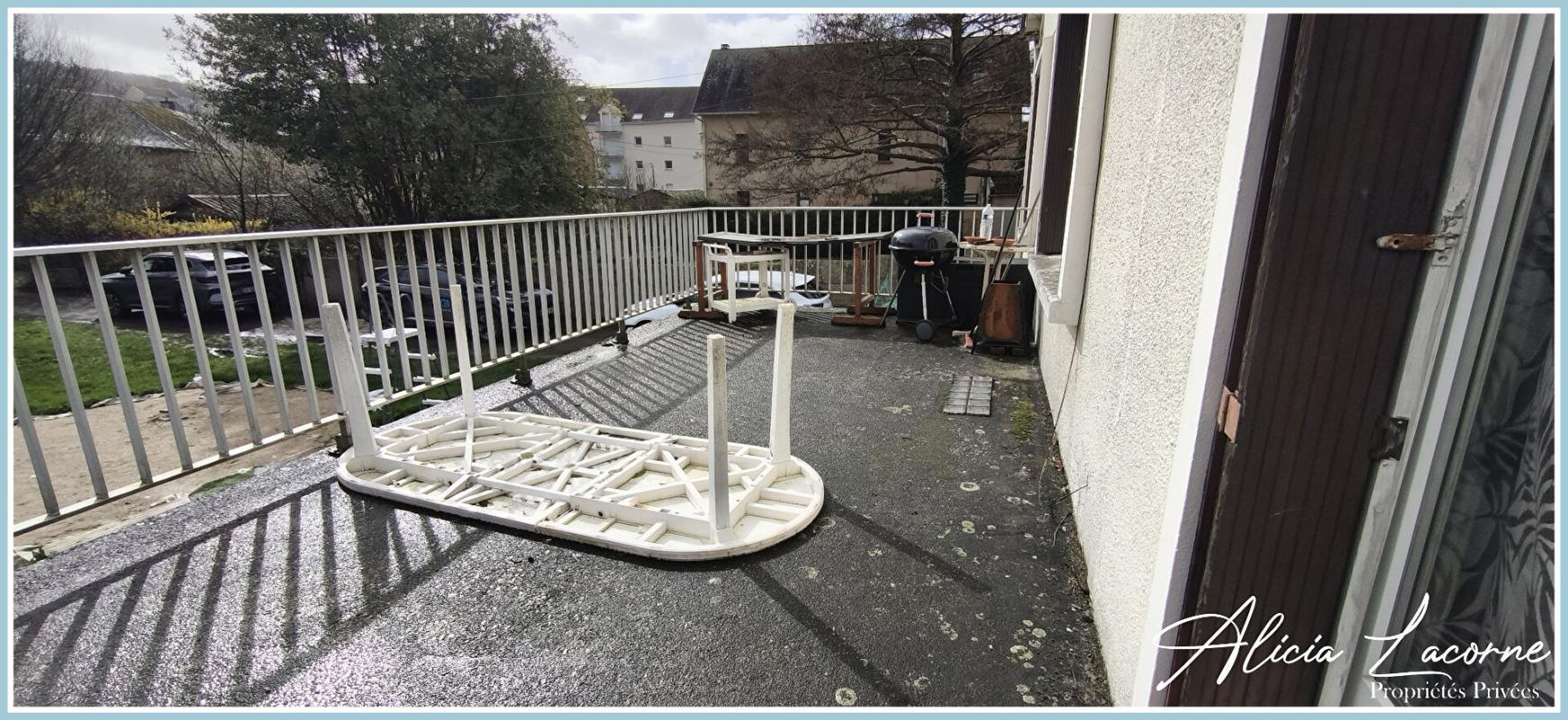 LILLEBONNE Maison à rénover - 72m² + combles - terrain 850m² - 2 garages 4