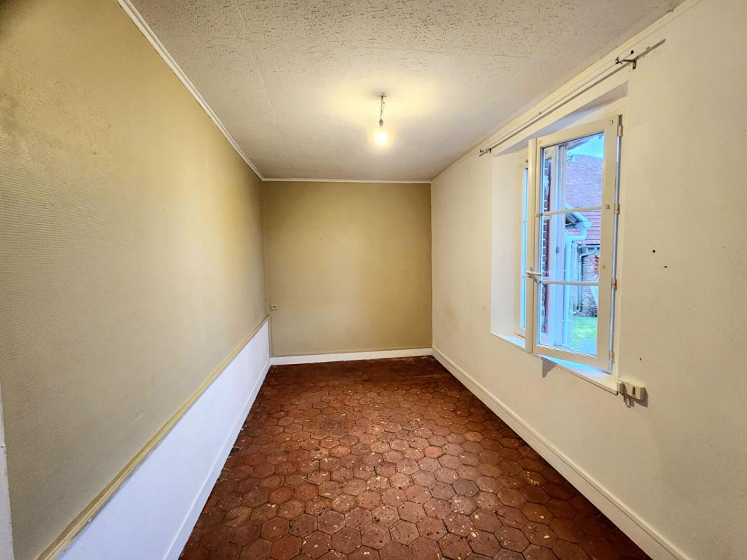 VILLERS-SUR-AUCHY Villers Sur Auchy - Longère de 93.50 m2 - 3 chambres  + batiment de  80 m2 à restaurer  - Prix :  185.300 10