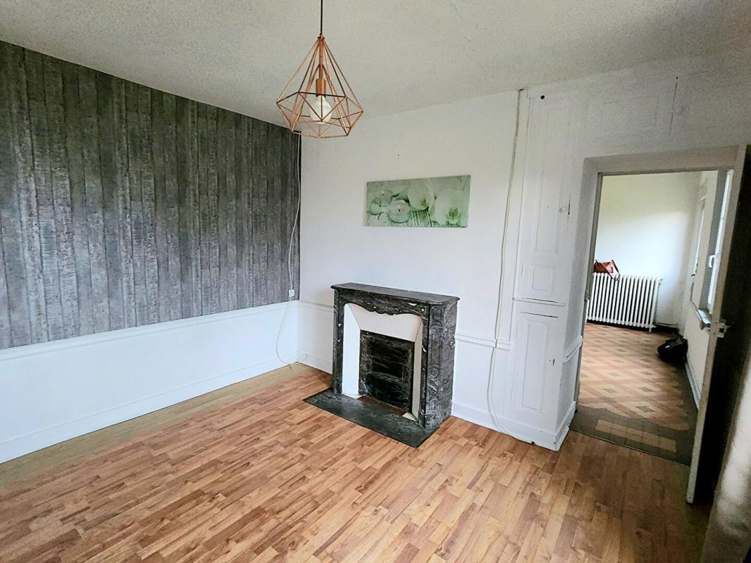 VILLERS-SUR-AUCHY Villers Sur Auchy - Longère de 93.50 m2 - 3 chambres  + batiment de  80 m2 à restaurer  - Prix :  185.300 8