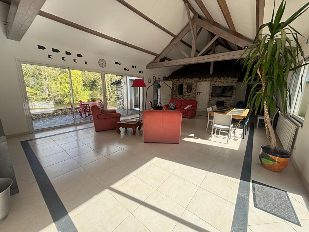 SEGRE Domaine d'exception avec moulin du XVI siècle entièrement rénové, env 330 m² habitables  - 15 hectares avec rivière et étang 6