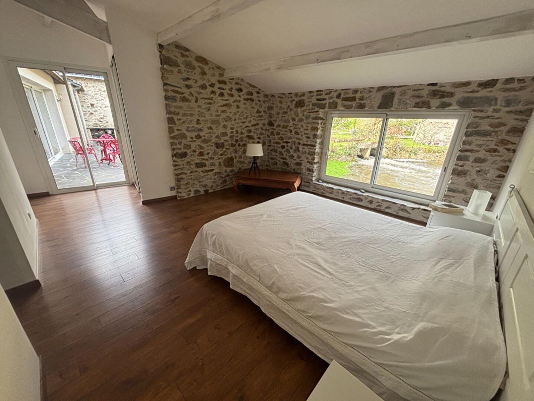 SEGRE Domaine d'exception avec moulin du XVI siècle entièrement rénové, env 330 m² habitables  - 15 hectares avec rivière et étang 7