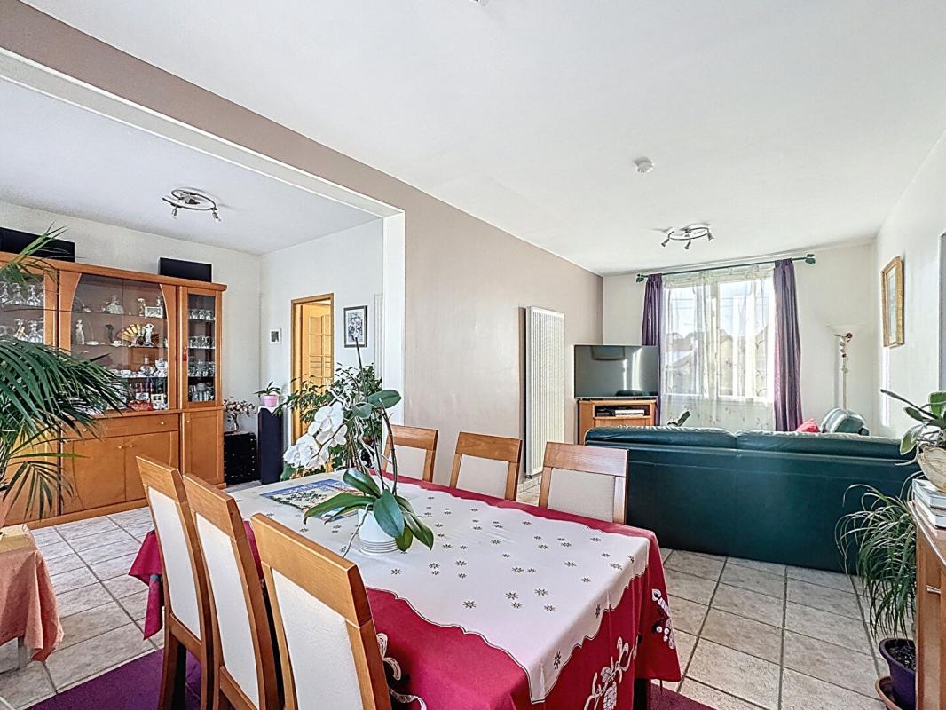 IGNY Gommonvilliers  Maison familiale lumineuse avec terrasse plein Sud et fort potentiel 6