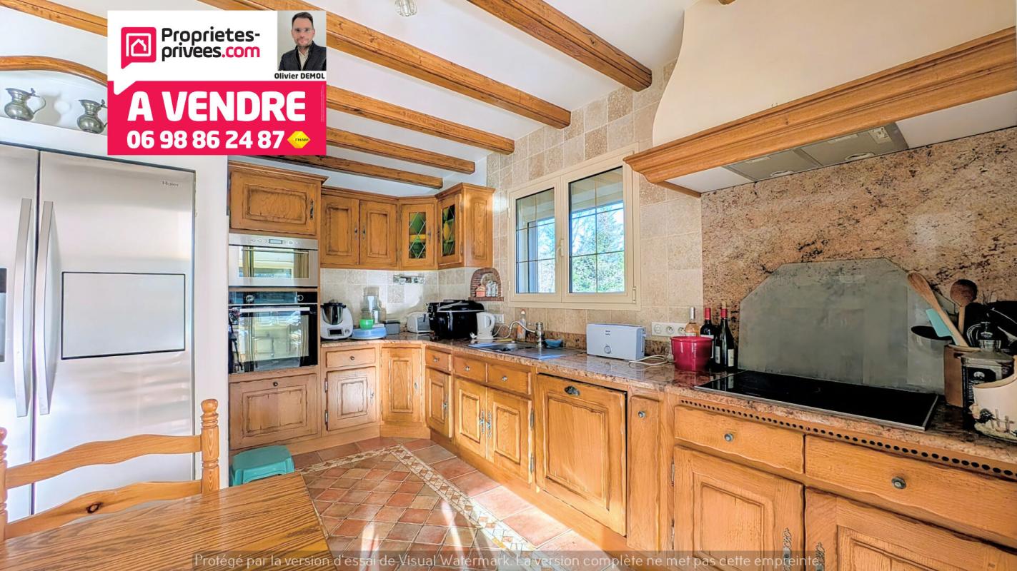 MONTAUROUX VASTE PROPRIETE EN DEUX HABITATIONS ET NOMBREUSES DEPENDANCES ! 6