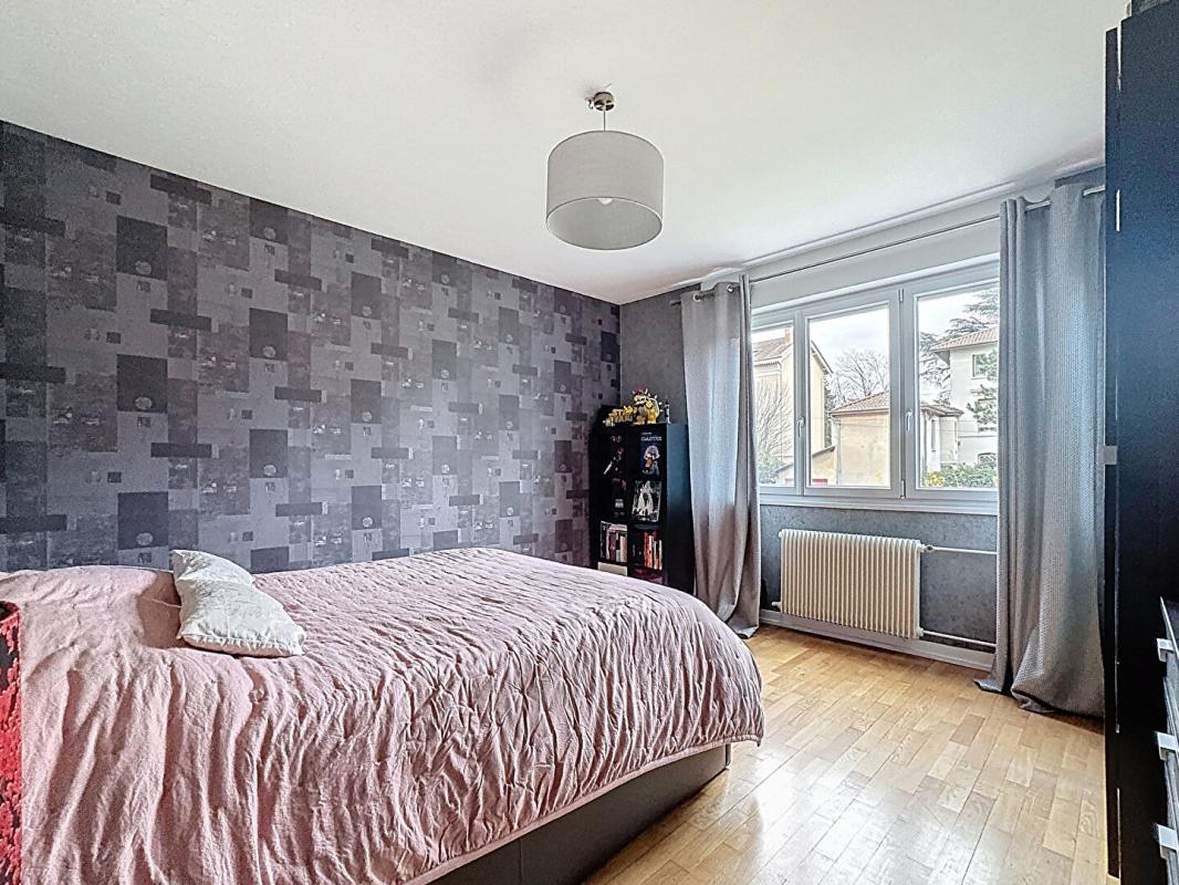 TASSIN-LA-DEMI-LUNE Appartement  4 pièce(s) 97 m2 7